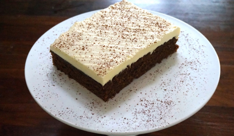 Spiced gingerbread with lemon cream cheese frosting